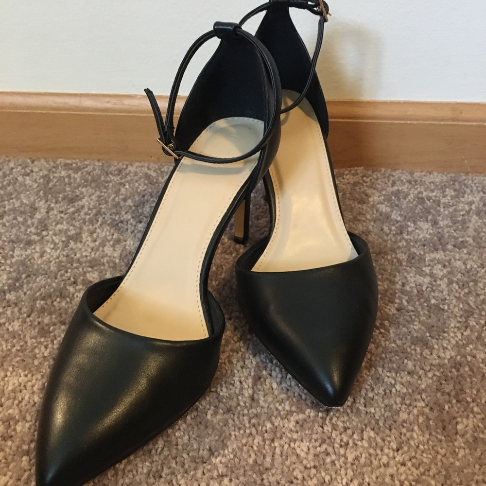 Forever 21 pointed toe strappy heel